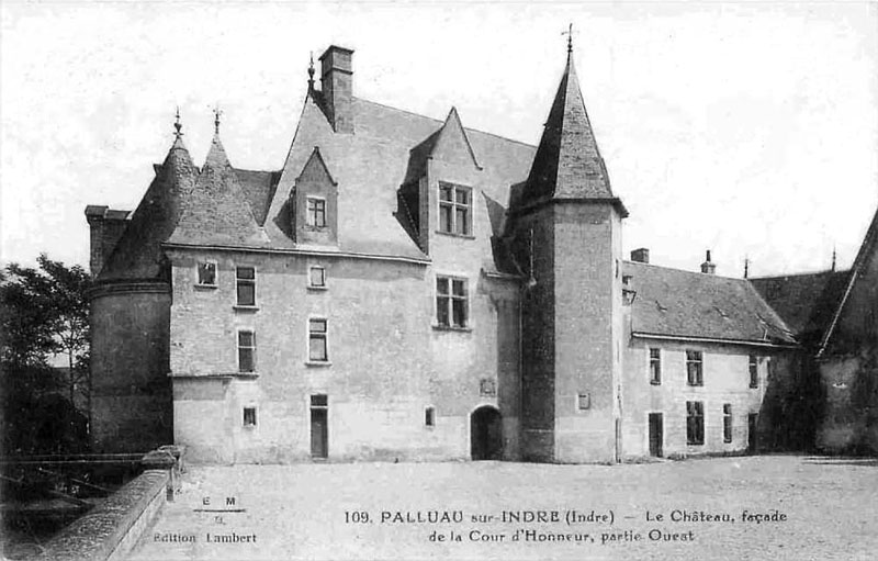 CPA_Palluau_ChateaufacadeCour