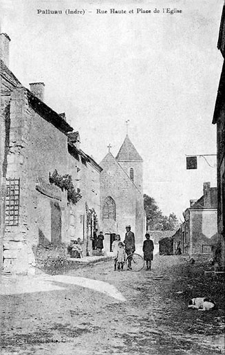 CPA_Palluau_RueHautePlaceEglise