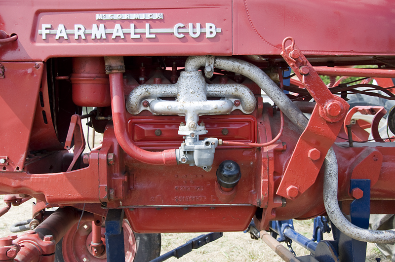 1954-Farmall-Cub-France-moteur