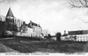 CPA_Pellevoisin_EglisePresbytère_cloitre