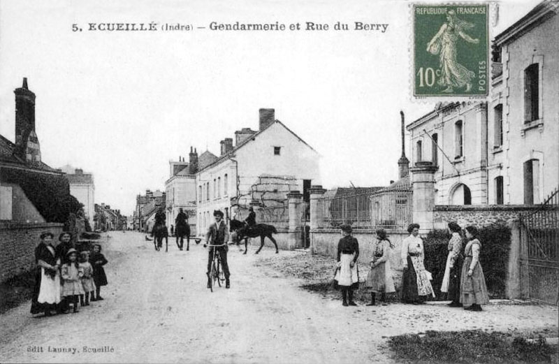 CPA_Ecueillé_GendarmerieRueBerry