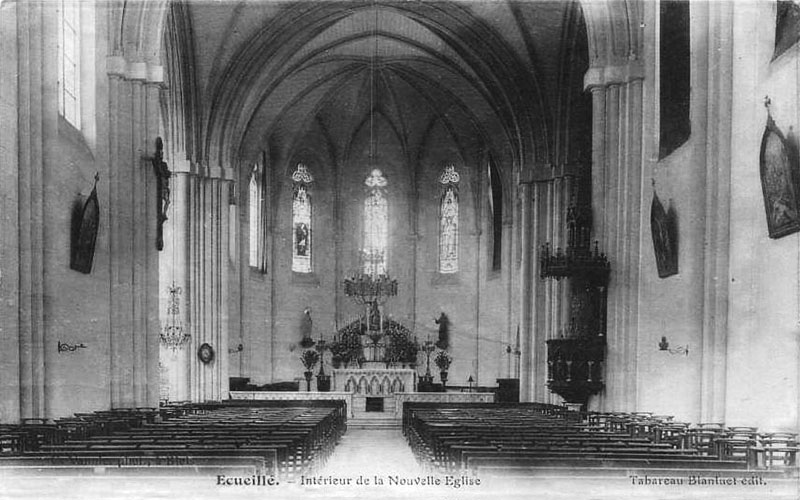 CPA_Ecueillé_InterieurNouvelleeglise