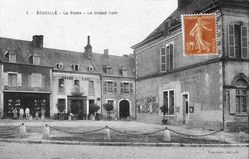 CPA_Ecueillé_LaposteGrandCafé2