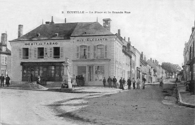 CPA_Ecueillé_PlaceGrandeRue