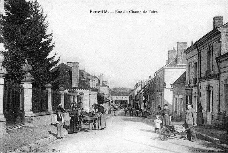 CPA_Ecueillé_RueChampFoire