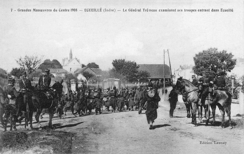 CPA_Ecueillé_grandesManoeuvres