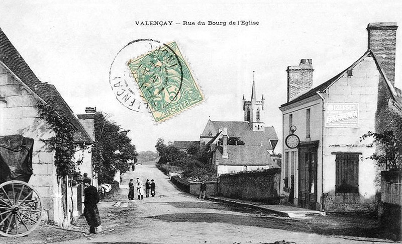 CPA_Valencay_RueBourgDeLeglise