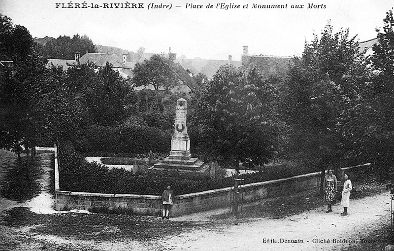 CPA_Fléré-la-Rivière_PlaceEglise